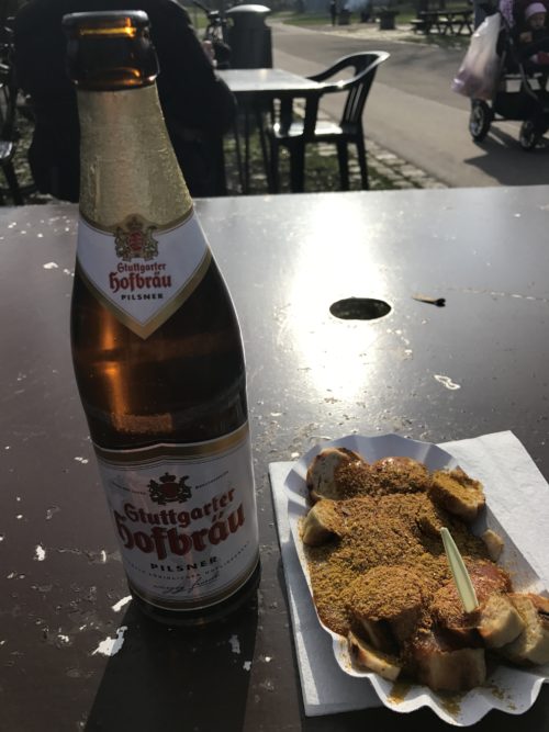 Bier mit Currywurst - beendetes Mal beim Spaziergang um 16.02 Uhr ;)